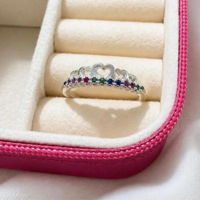 Anel de prata 925 corações com zirconias coloridas